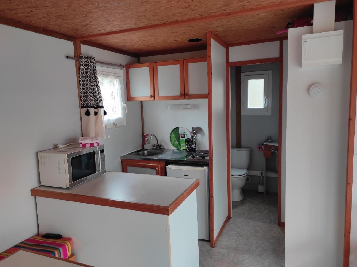 Chalet Simple Au Camping L'Etruyere Au Lac La Tardiere Exterior foto